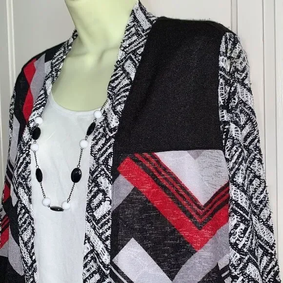 NWT Alfred Dunner Petite “Barcelona” sweater set with detachable necklace‎ - Picture 2 of 9